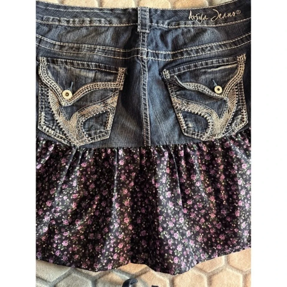 Y2K Ariya Jeans Denim Floral Ruffle Mini Skirt Low Rise Y2K, Cottage/Fairy Core, - Picture 4 of 11